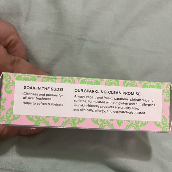 NIB Vegan Refreshments Coconut Colada Soap 🧼 Bar🥥 - Picture 3 of 4